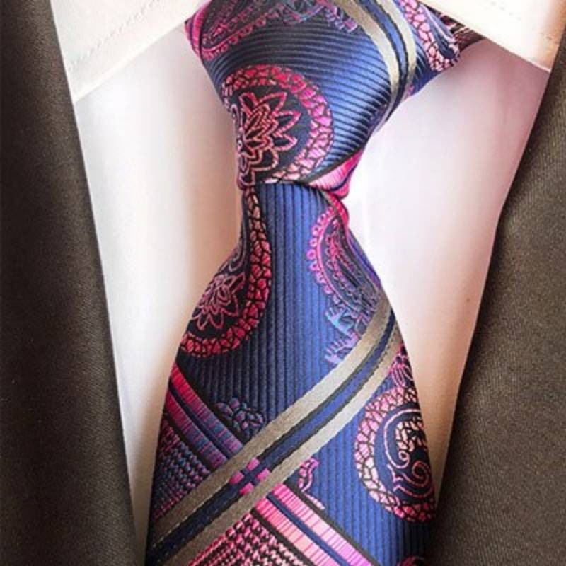 Niebiesko-różowy krawat ze wzorem i srebrnymi paskami