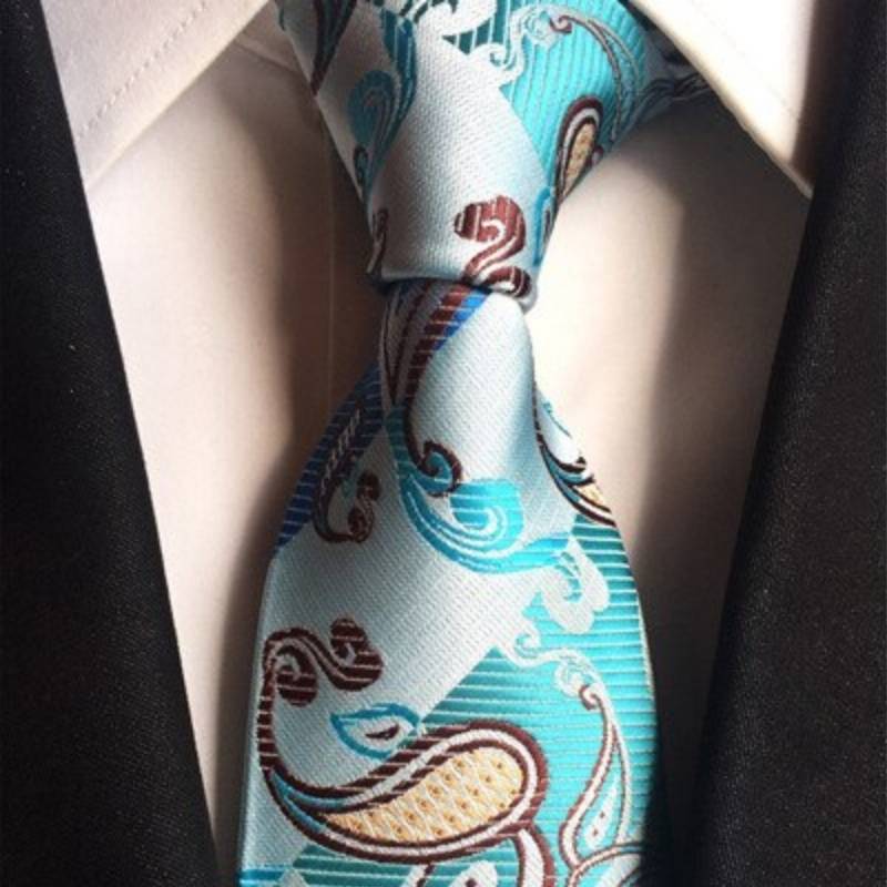 Jasnoszary krawat w niebieskie paski i wzór paisley