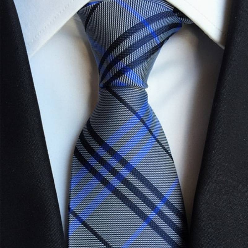 Szary krawat w skrzyżowane niebieskie paski