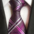 Fioletowy krawat we wzór i jasnoszare paski