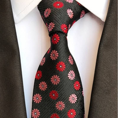 Czarny krawat w czerwone i różowe kwiaty