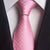 Różowy krawat w różowe kropki