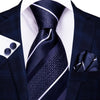Krawat w ciemnoniebieskie i białe paski