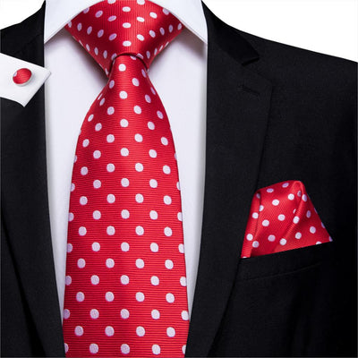 Czerwono-biały krawat w kropki