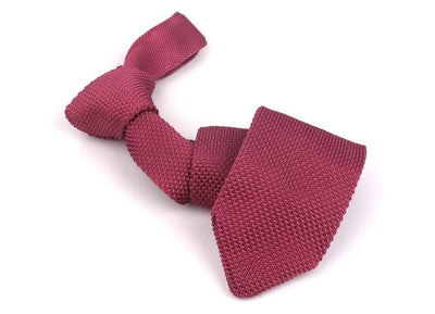 Burgundowy dzianinowy krawat
