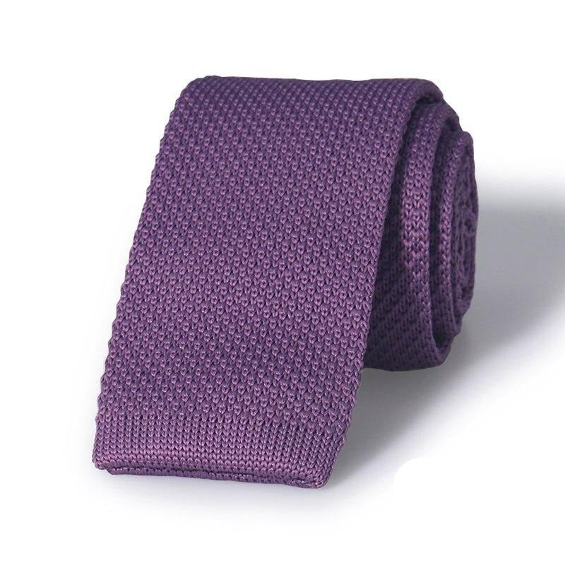 Fioletowy dzianinowy krawat