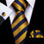 żółty Krawat Na Niebieskim Garniturze