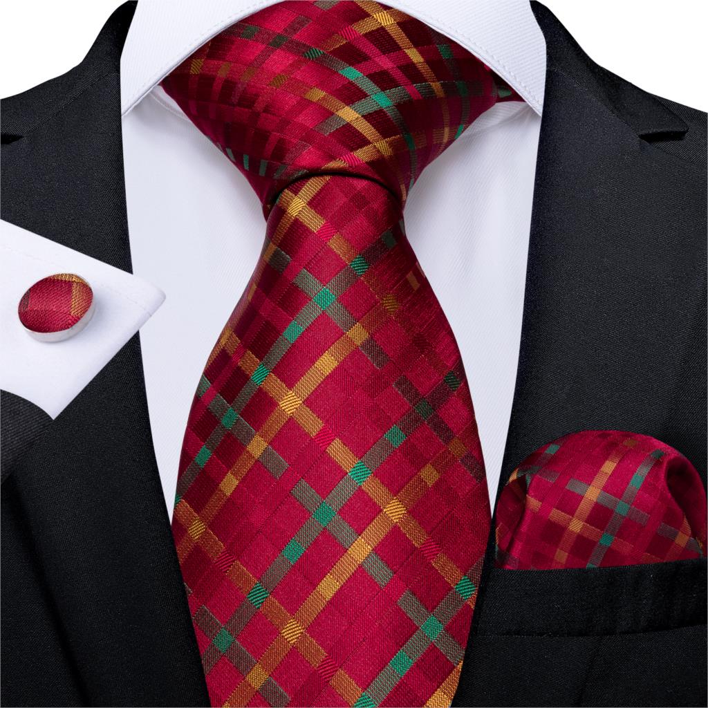 Krawat w czerwoną kratkę