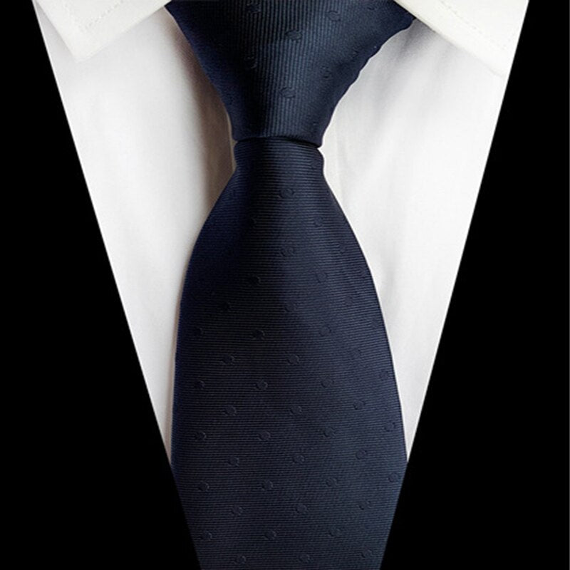 Czarny krawat w kropki