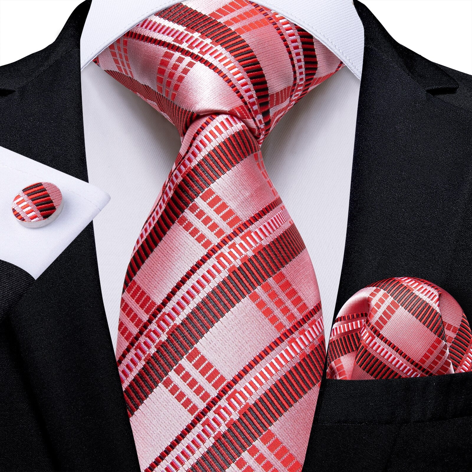 Różowy krawat w czerwoną kratkę