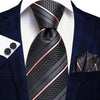 Szaro-różowy krawat w paski w białe kropki