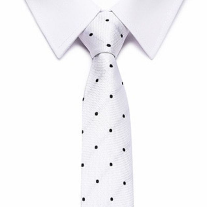 Biały krawat w czarne kropki
