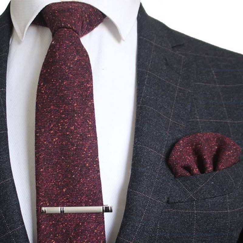 Burgundowy wełniany krawat
