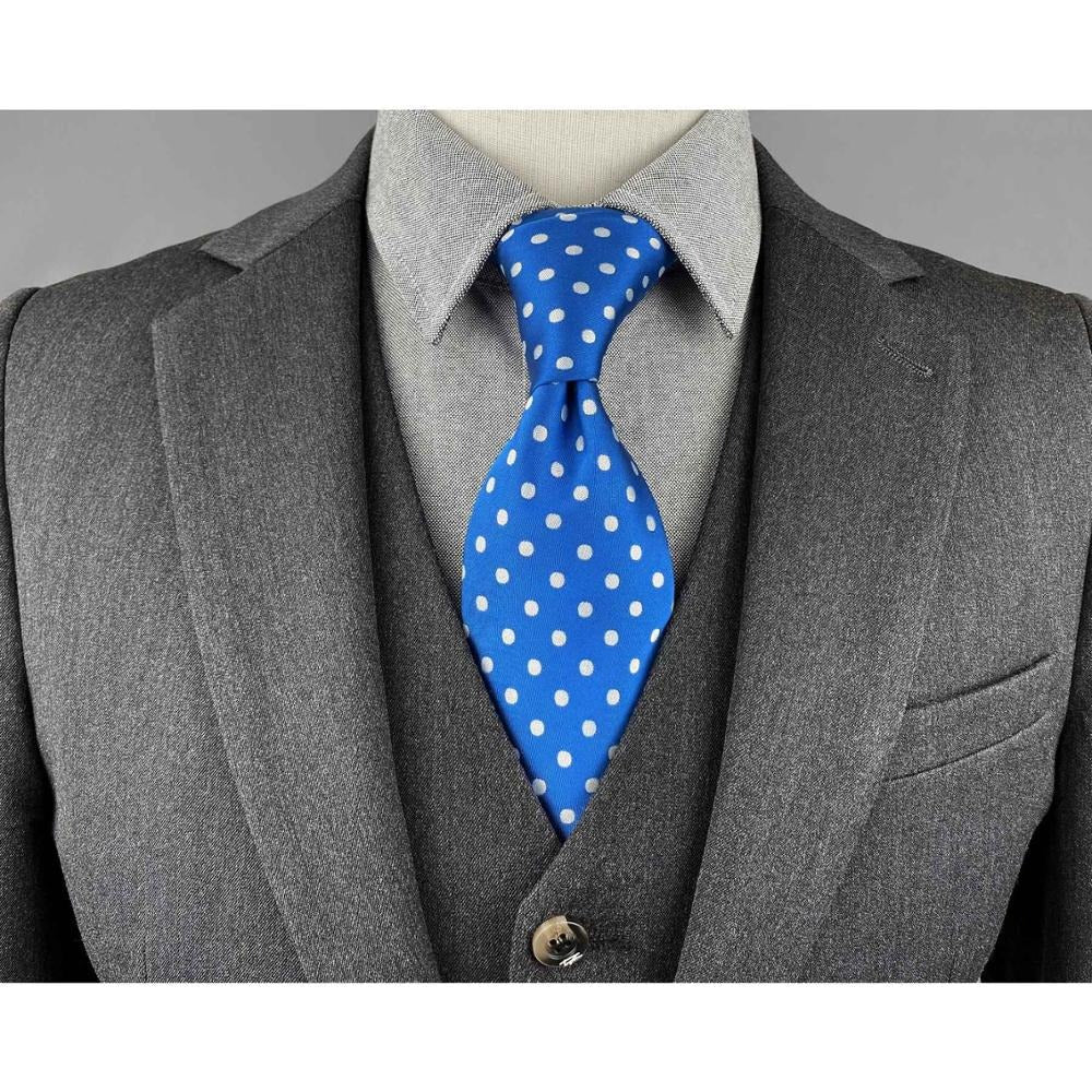 Niebieski krawat w kropki